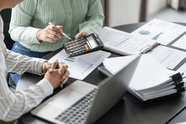 auditor internal revenue service staff 600nw 2471582125 1