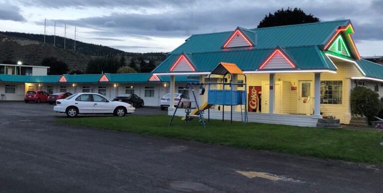 lamplighter motel kamloops pic 1 768x388